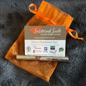 Sinsational Smile Teeth Whitening Pen